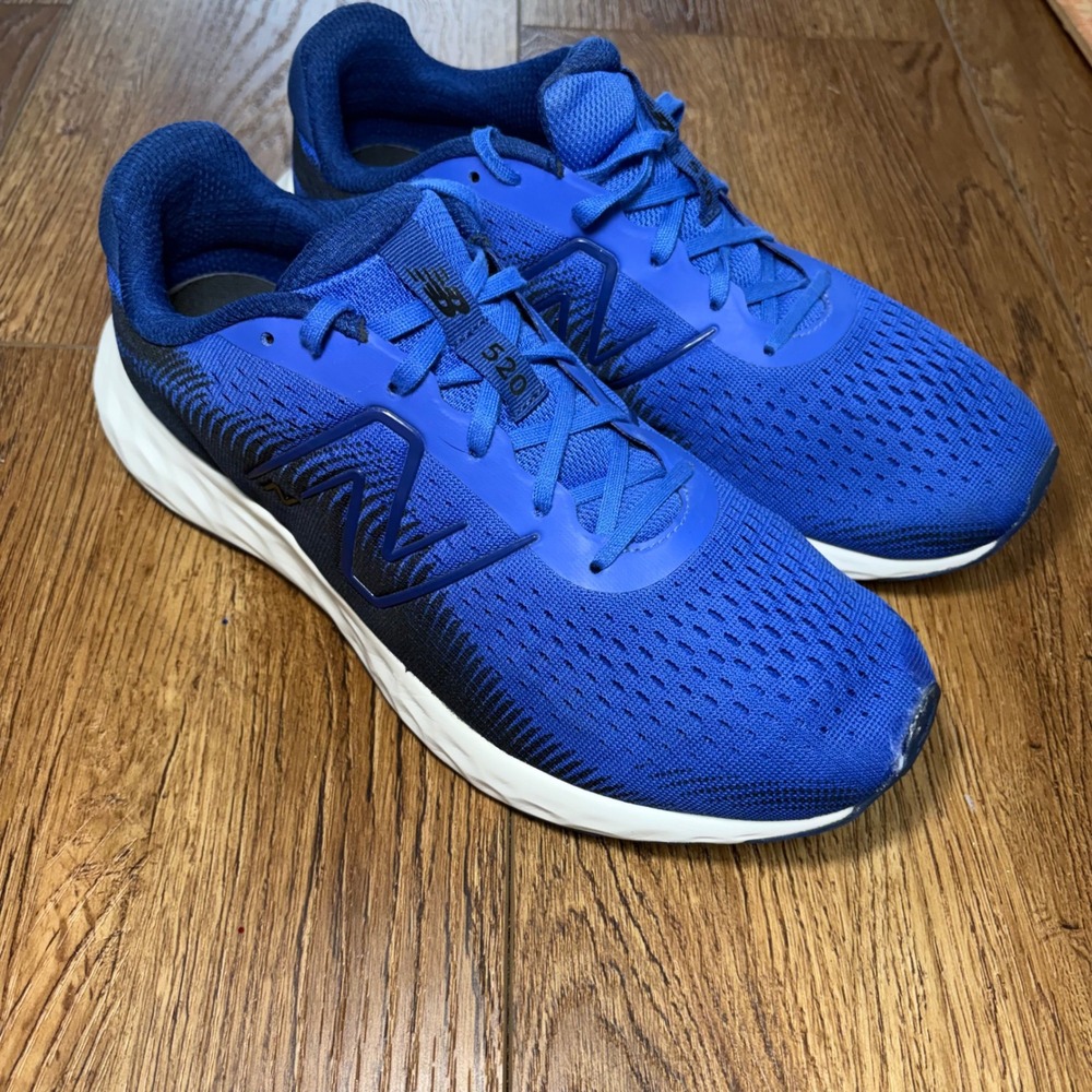 New Balance 520v8 Shoes Men 11.5/ Women 13 4E Wide Blue Running Sneakers M520EB8